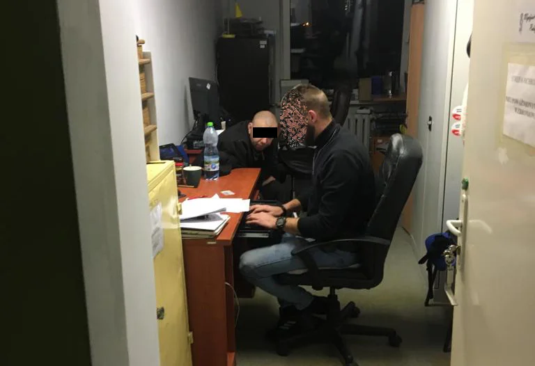 Kradł koła z samochodów. Grozi mu 5 lat więzienia!