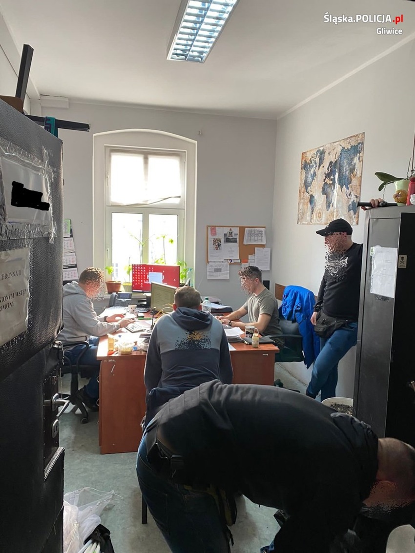 Włamywał się do małych sklepów w Gliwicach. Okazał się być już wcześniej poszukiwany!