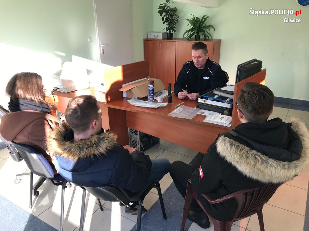 Gliwiccy technicy kryminalistyki jako wykładowcy