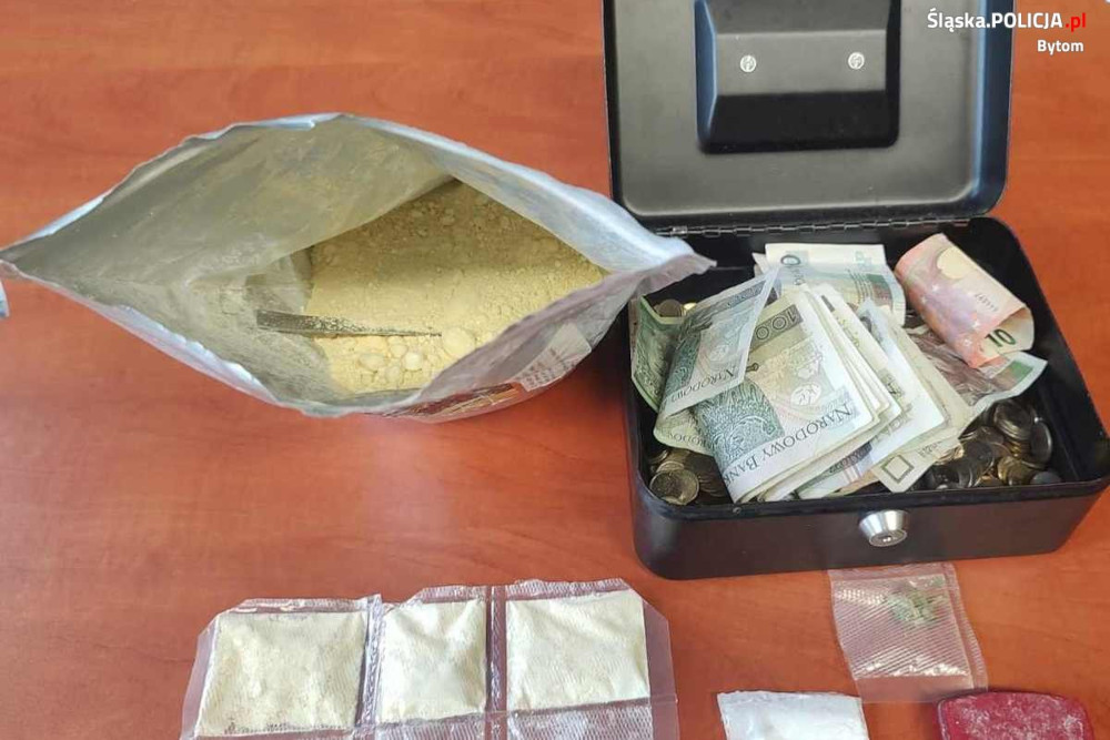 [WIDEO] 30-latek z kilogramem narkotyków w mieszkaniu. Trafił do aresztu
