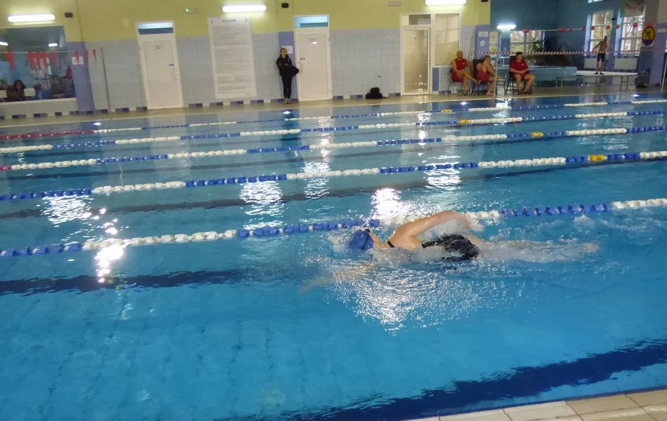 MOSiR Mikołów podsumował XXVI. edycję akcji „Pływaj na odległość”