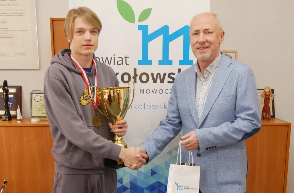 Halowy Mistrz Polski Juniorów (U18) w tenisie gościem Starosty Mikołowskiego
