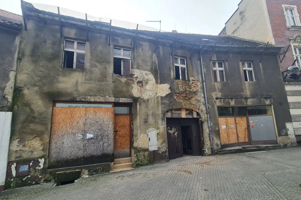 Kamienica na ul. Okrzei 2 przejdzie kompleksowy remont