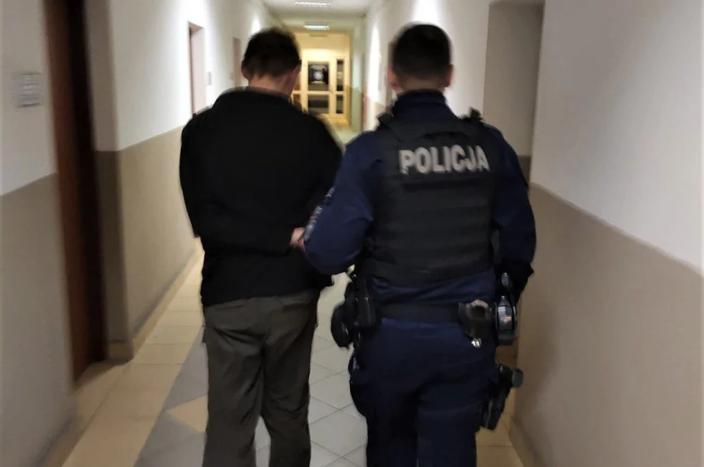 Rozbój w centrum Mikołowa. 31-latek groził śmiercią ochroniarzowi!