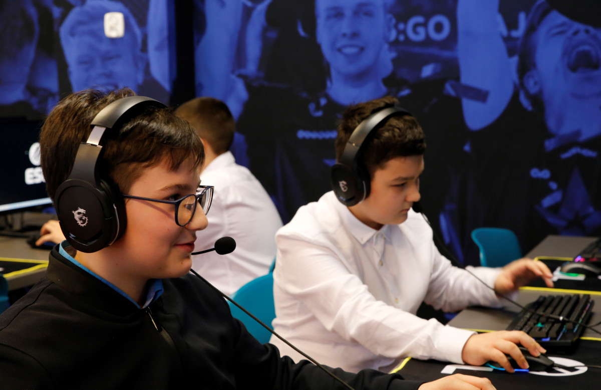 Nowoczesna pracownia komputerowa dla zwycięzców Esportowej Ligi Szkół