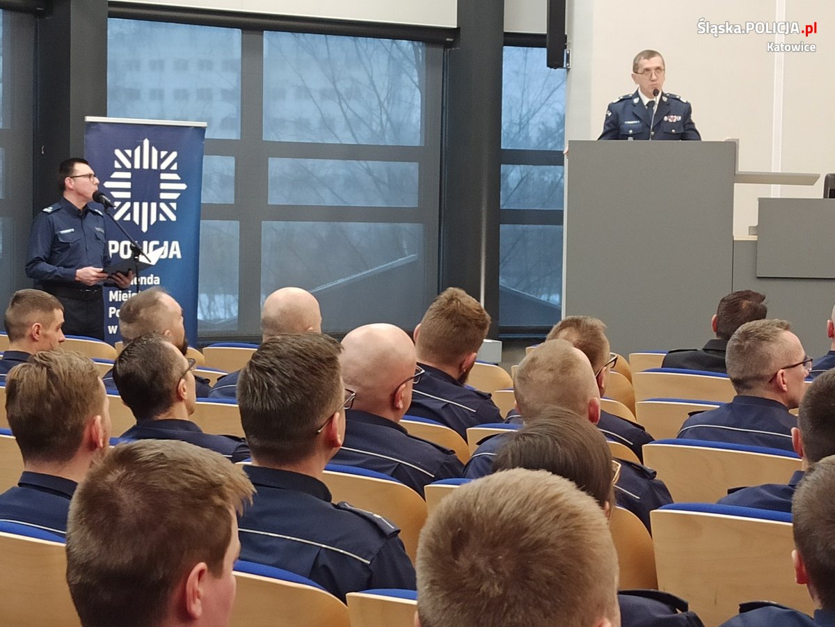 Odprawa roczna katowickich policjantów