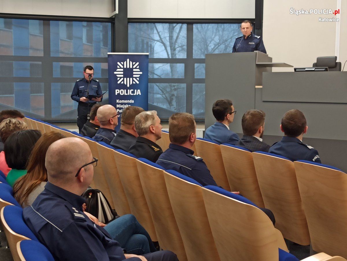 Odprawa roczna katowickich policjantów