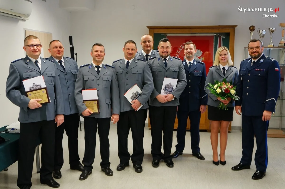 Kolejni chorzowscy policjanci przeszli na emeryturę
