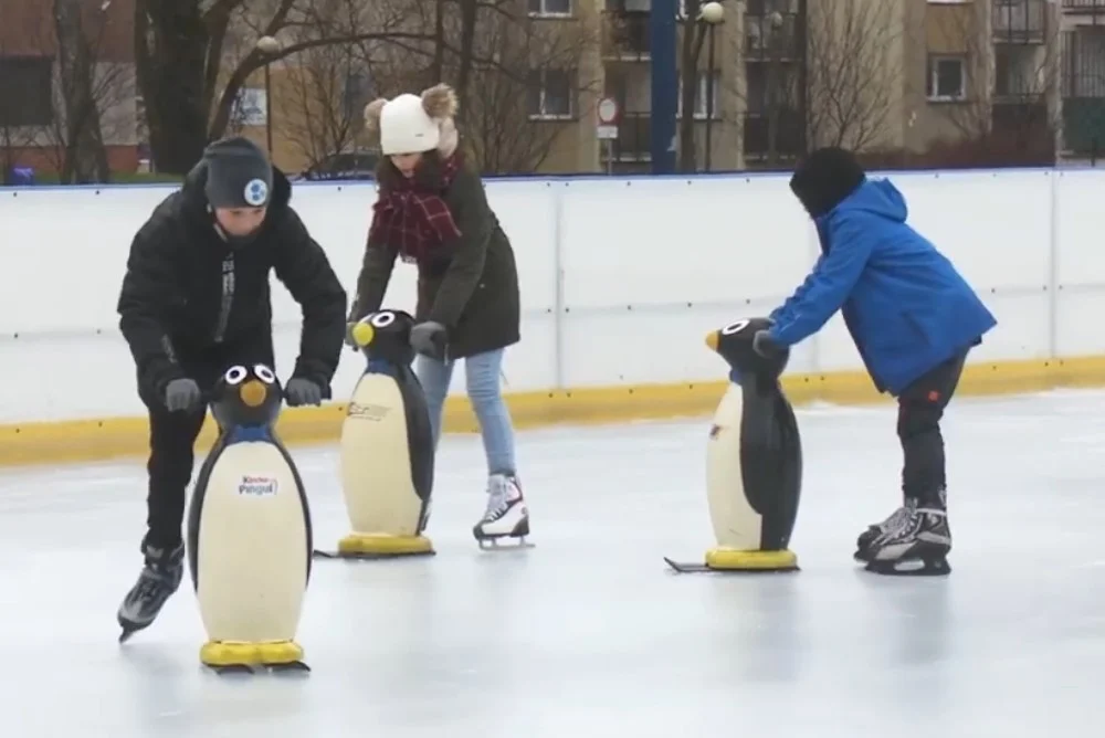 Ostatnie dni z plenerowym lodowiskiem w Chorzowie Batorym! MORiS zachęca do korzystania