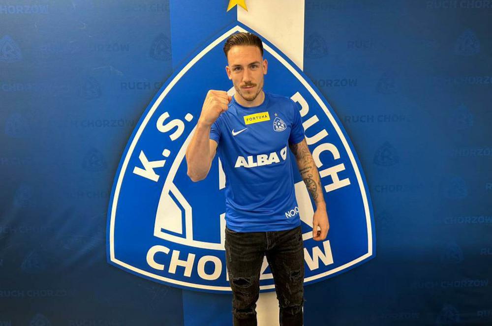 Zawodnik Ekstraklasy w Ruchu Chorzów. To kolejne wzmocnienie składu Niebieskich
