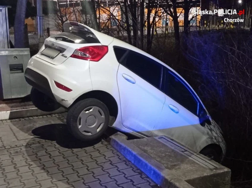 Trzech przestępców drogowych zatrzymanych jednej nocy przez chorzowski patrol drogówki