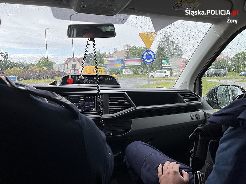 O włos od tragedii! W stawie znaleziono nieprzytomnego 36-latka