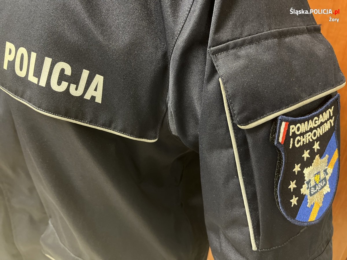 Zapatrzyła się i wpadła do głębokiej dziury