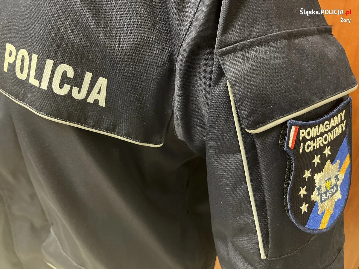 Zapatrzyła się i wpadła do głębokiej dziury