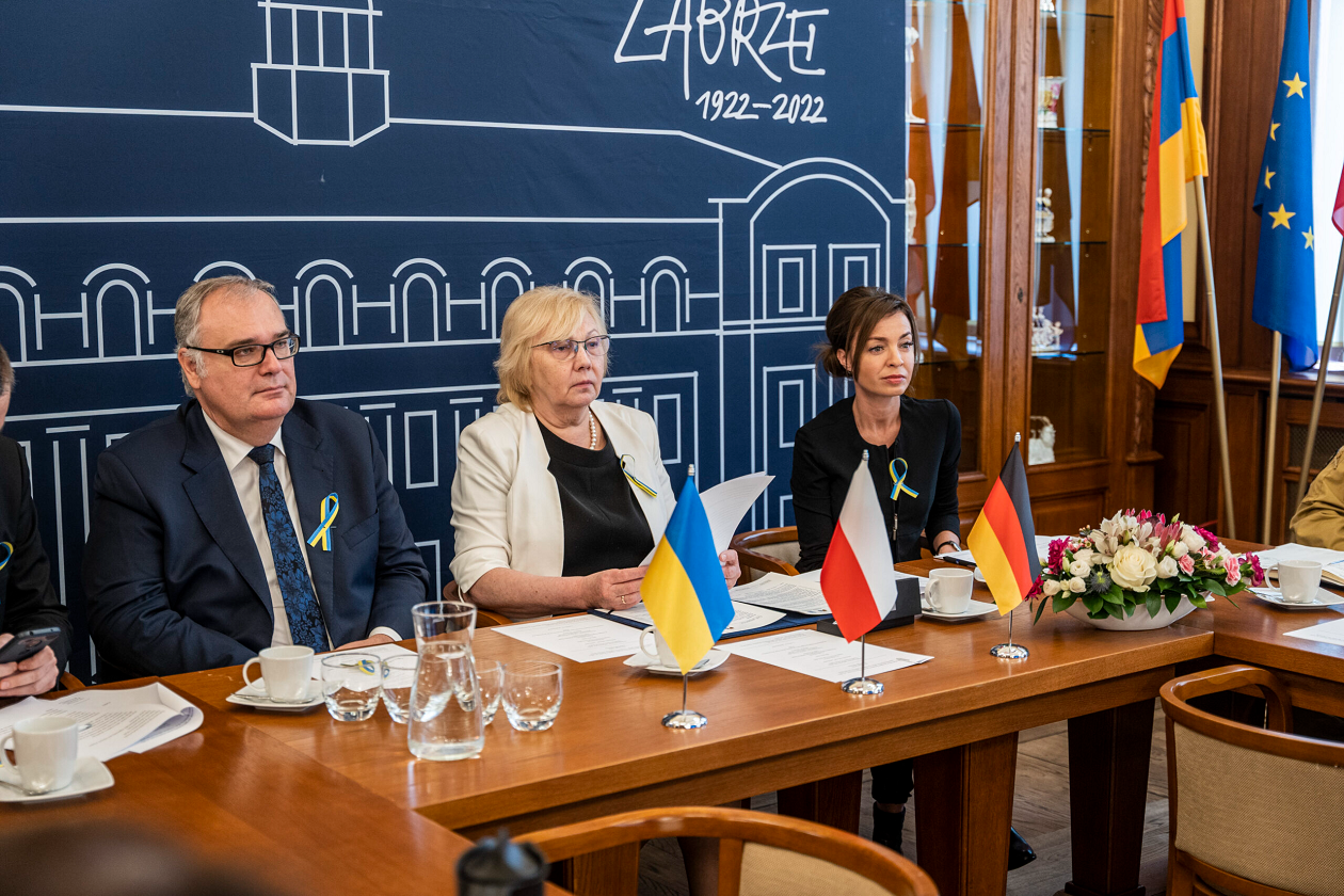 Wideokonferencja z przedstawicielami miast partnerskich na temat pomocy Ukrainie