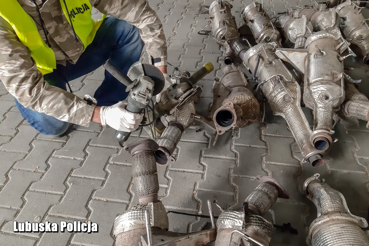Złodzieje nadal kradną katalizatory w Rudzie Śląskiej!