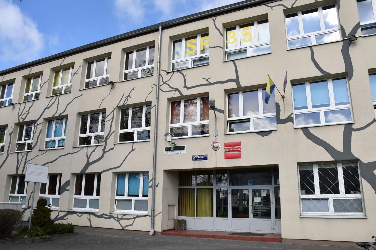 "Leśna Przystań" w SP nr 35 już otwarta! / fot. Jacek Knapik 51