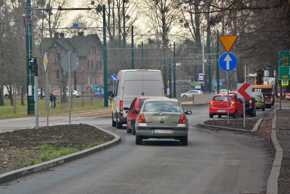 Zmiana organizacji ruchu w Chebziu 13