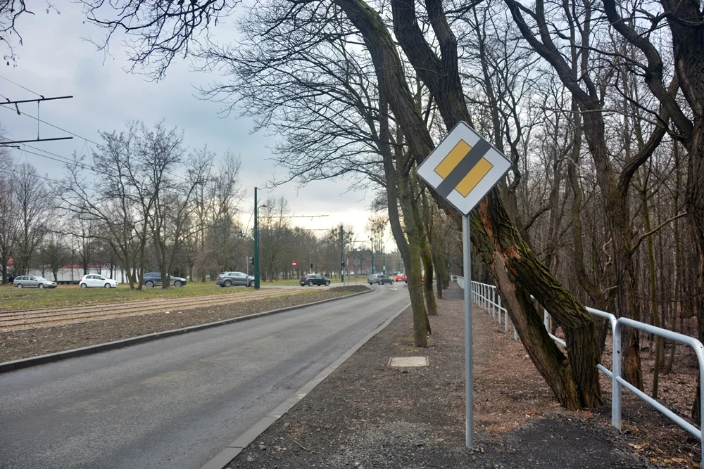 Zmiana organizacji ruchu w Chebziu 14