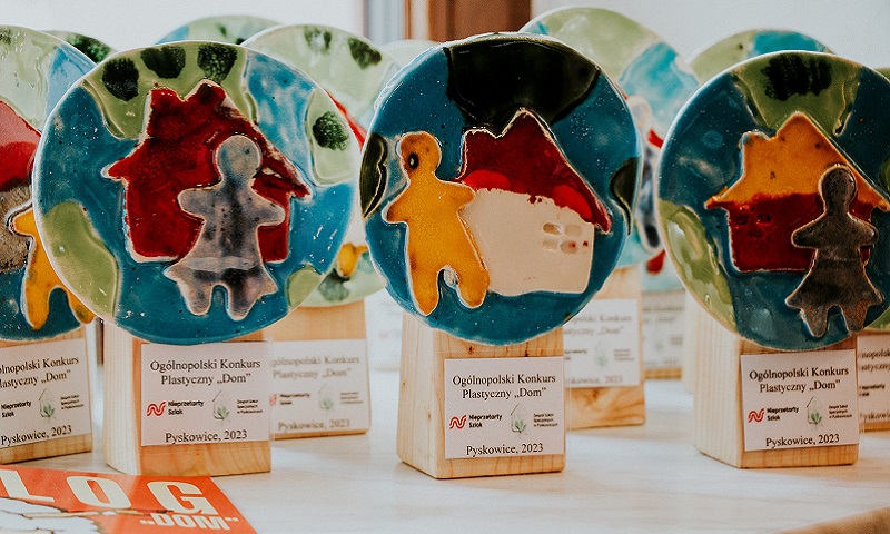 Sztuka – dom dla wszystkich. Wystawa artystów Nieprzetartego Szlaku w Pyskowicach