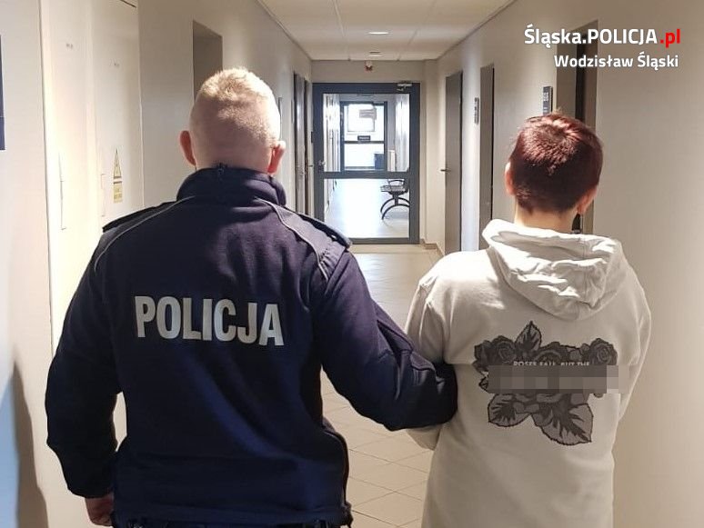 29-latka ukradła perfumy w drogerii. Grozi jej 5 lat więzienia!