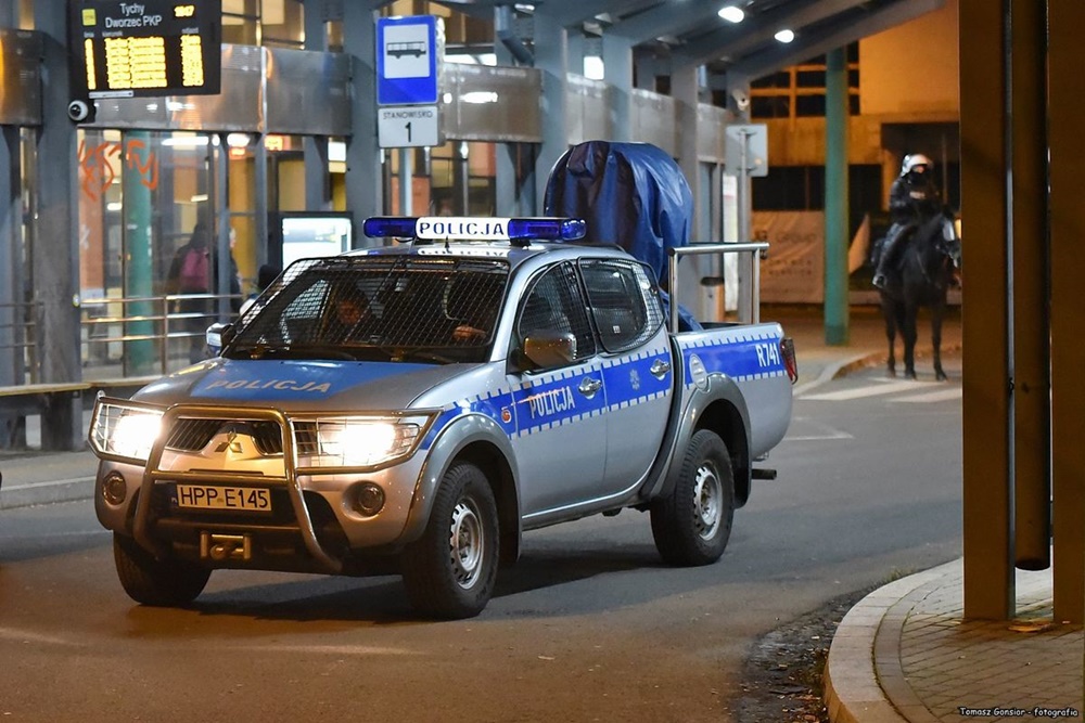 Bezpieczeństwo podczas gry z Sosnowcem. Policyjne zabezpieczenie meczu w Tychach