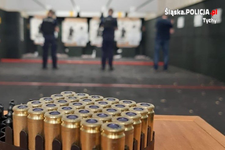 Tyscy policjanci odbyli trening strzelecki