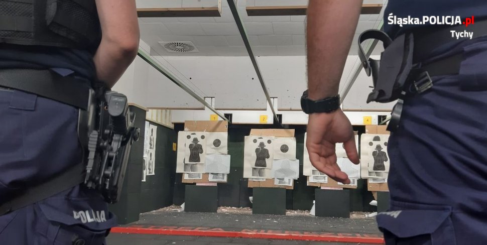 Tyscy policjanci odbyli trening strzelecki