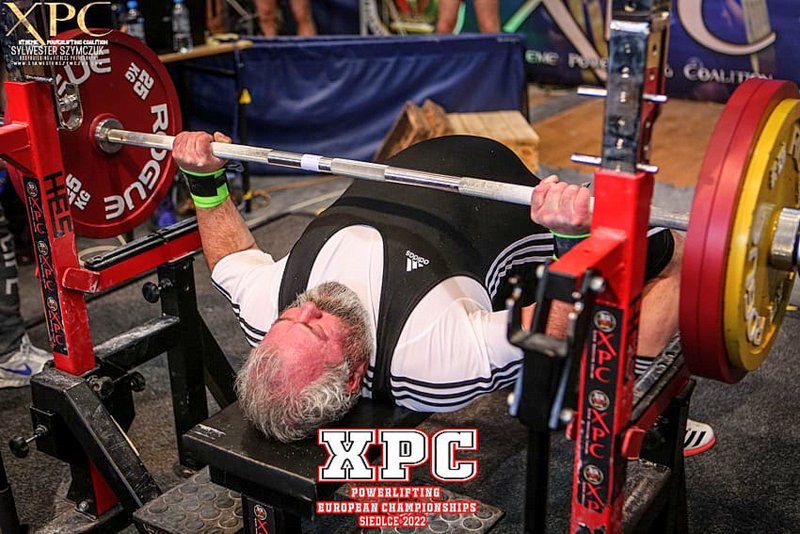 Złoto Henryka Świerzego. Sukces siemianowiczanina na Mistrzostwach w trójboju siłowym