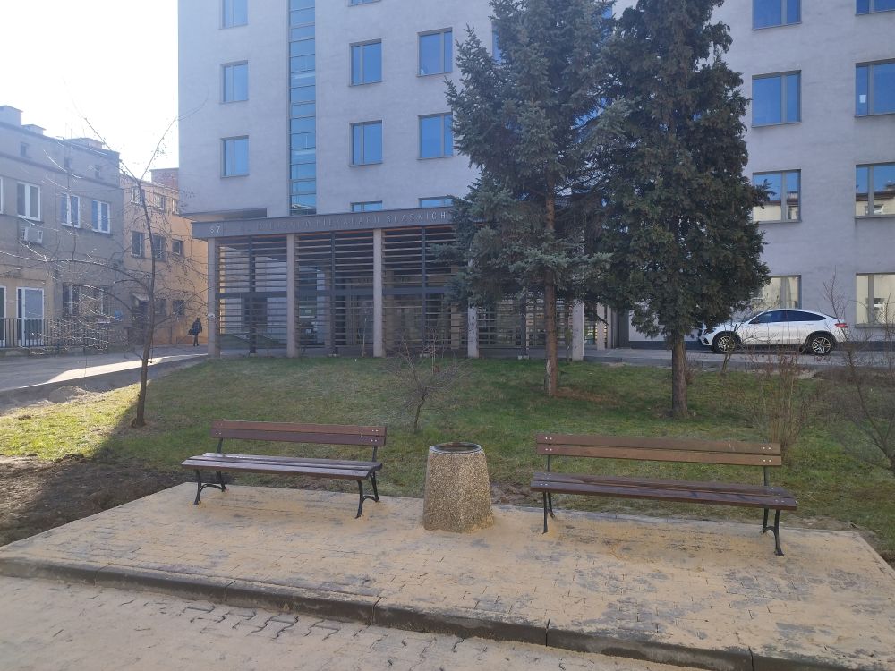 Piekary Śląskie: Powstał nowy podjazd i parking przy szpitalu miejskim