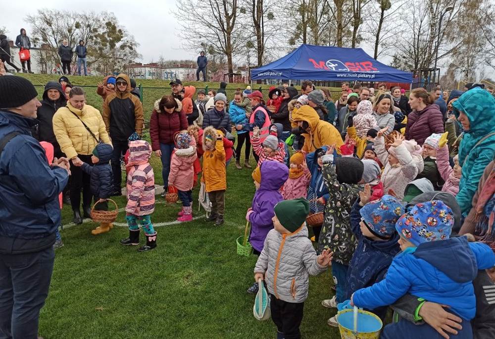 Zbieranie wielkanocnych jajek w Piekarach Śląskich. Sprawdź harmonogram