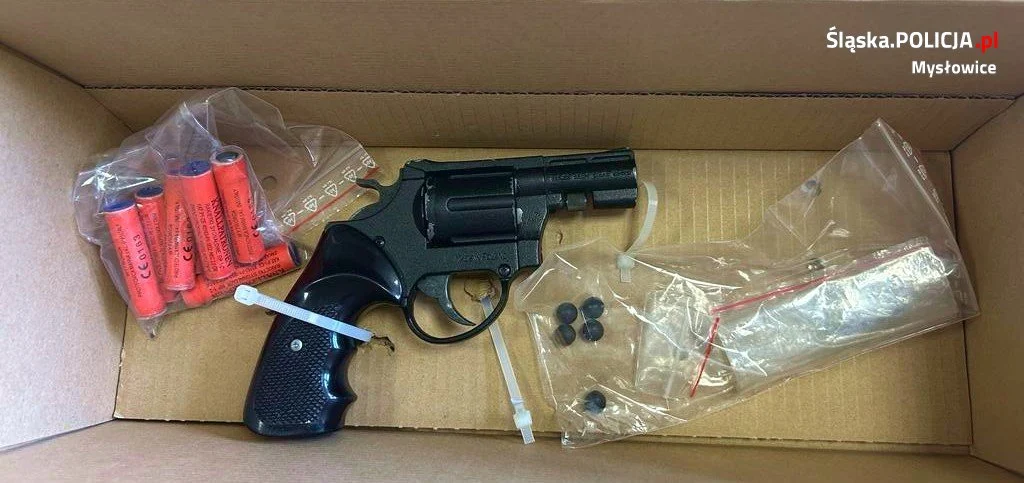 Mysłowice: Nietrzeźwy mężczyzna oddał strzały z okna!