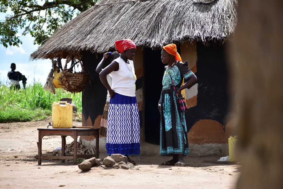 "Adunu. Ziemia Duchów. Na ścieżkach północnej Ugandy.". Podróżniczy Żółty Młynek zaprasza