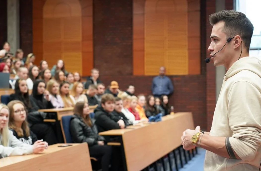 Rybnickie Targi Edukacji. W filii UE Katowice wykład wygłosił ReZigiusz!