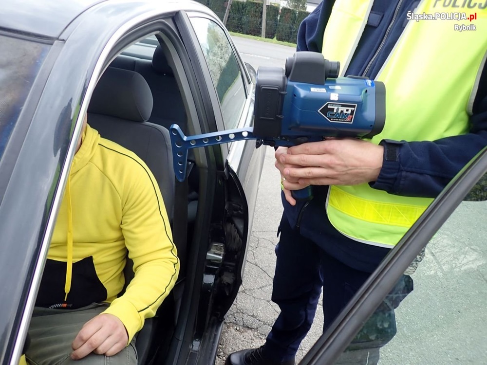 21-latek stracił prawo jazdy za zbyt szybką jazdę w Rybniku!