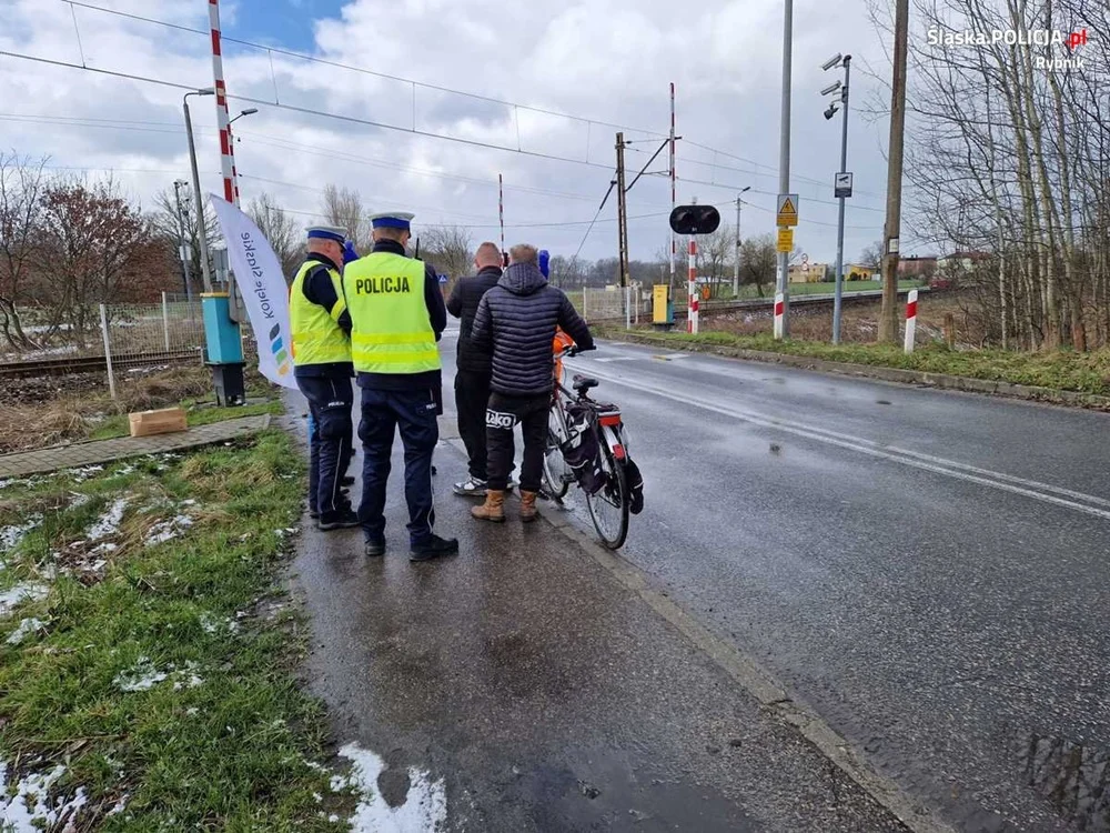 "Bezpieczny przejazd" kolejowy z rybnicką drogówką