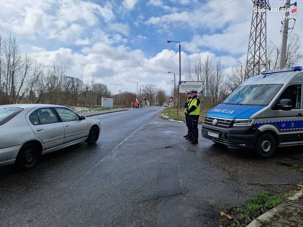 "Bezpieczny przejazd" kolejowy z rybnicką drogówką