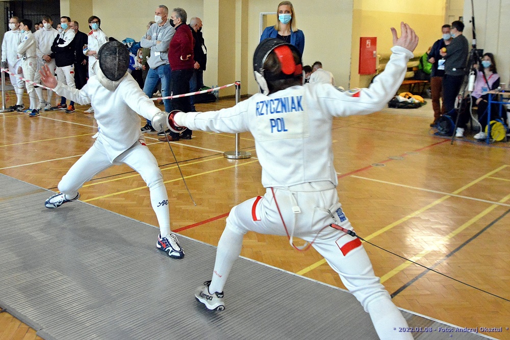 11-latek z Gliwic na podium 45. Międzynarodowego Turnieju Szermierczego Dzieci!