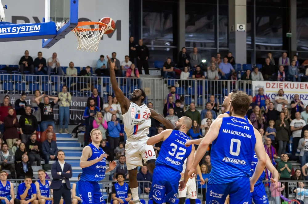 44 punkty Alphonso Willisa. Koszykarze wygrywają