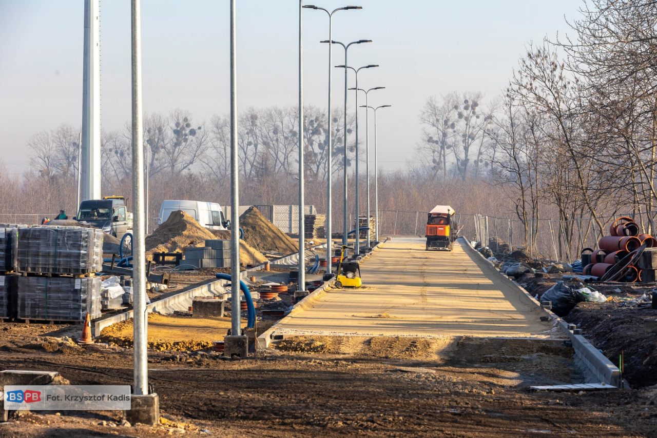 "Krzywy domek" przy ul. Olimpijskiej odchodzi w niepamięć! / fot. UM Bytom (Krzysztof Kadis) 2