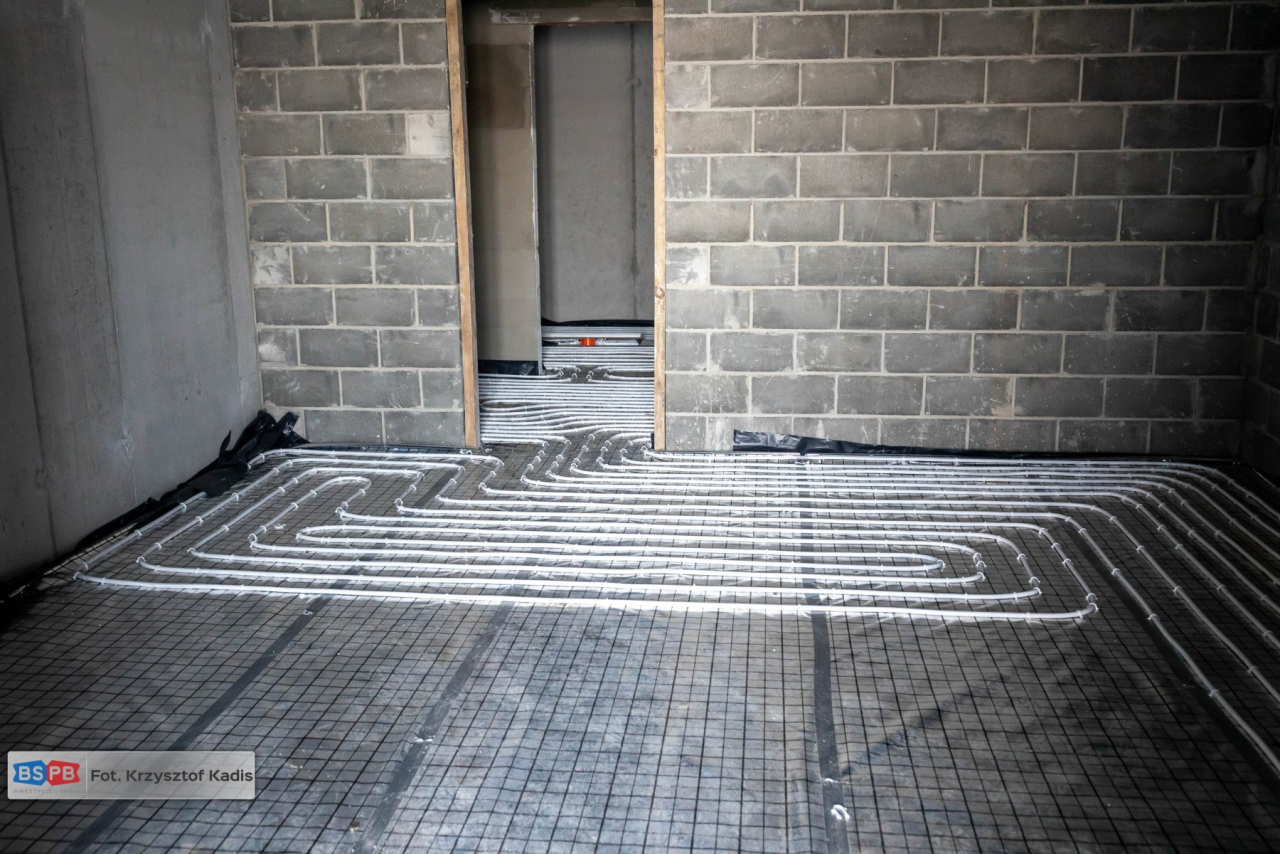 "Krzywy domek" przy ul. Olimpijskiej odchodzi w niepamięć! / fot. UM Bytom (Krzysztof Kadis) 7