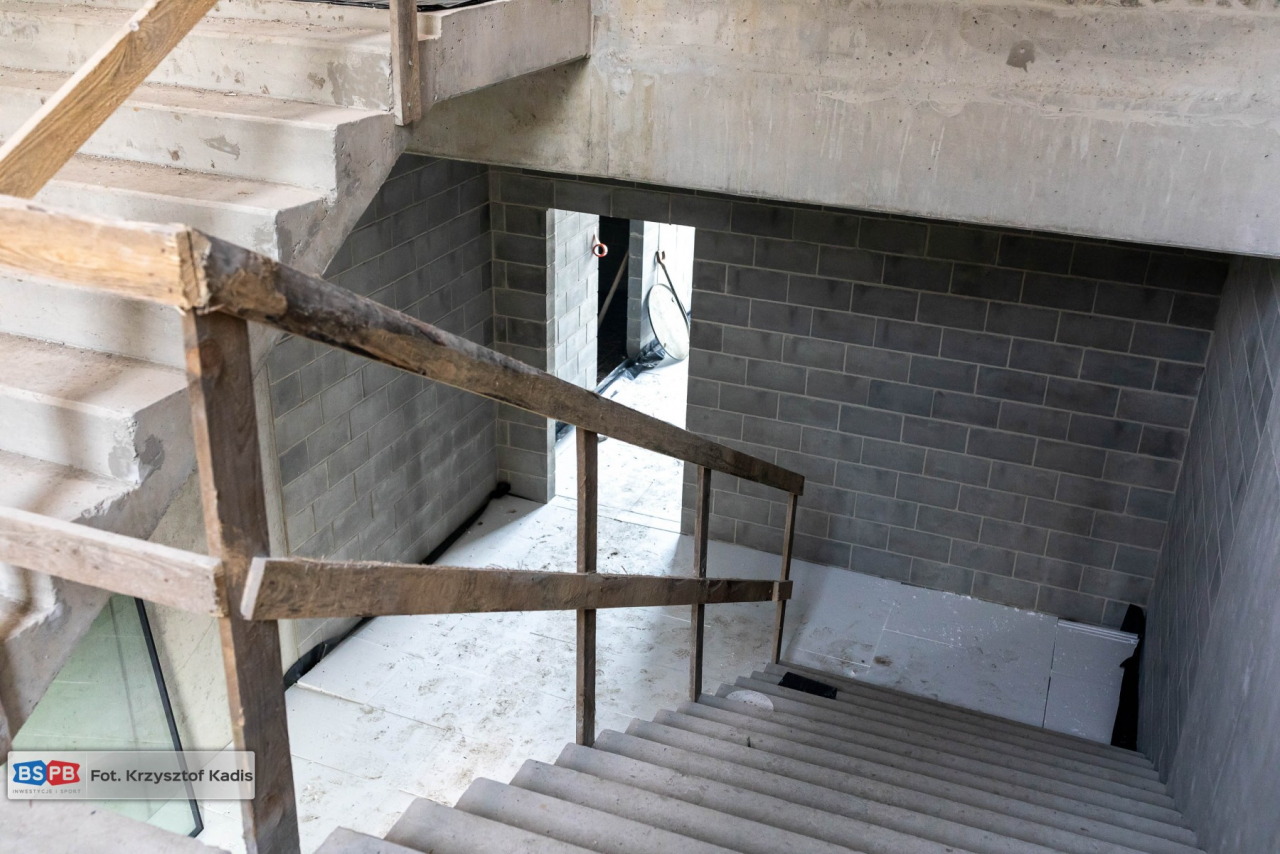 "Krzywy domek" przy ul. Olimpijskiej odchodzi w niepamięć! / fot. UM Bytom (Krzysztof Kadis) 9