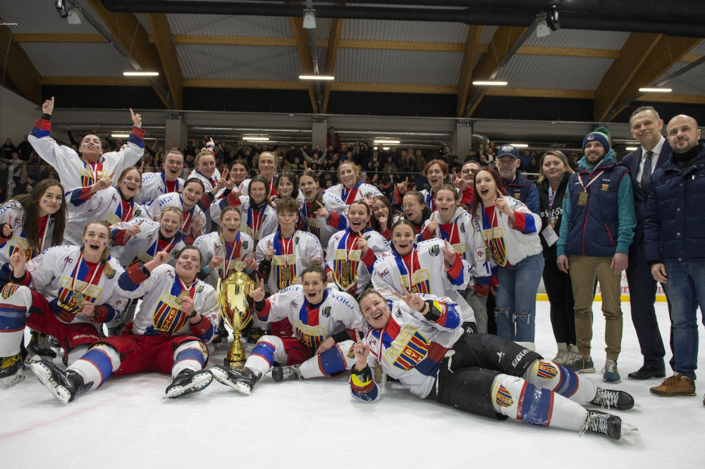 Bytom: Złoto hokeistek, hat trick Wiktorii Dziwok w finale Polskiej Ligi Hokeja Kobiet