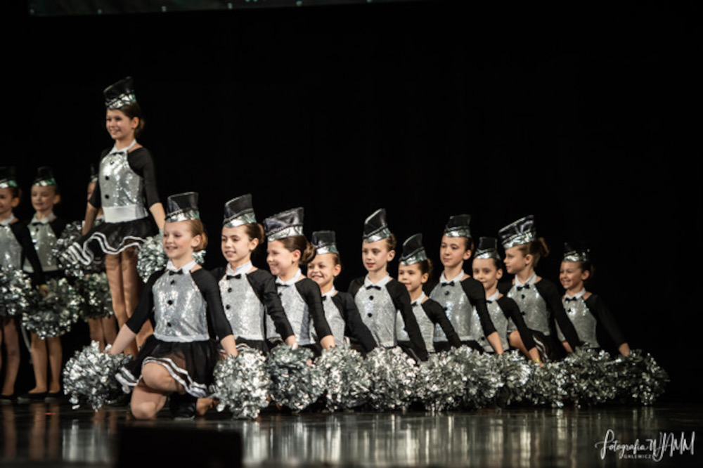 Bytomskie mażoretki z UKS Charms Bytom z medalami