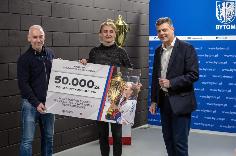 Prezydent przekazał hokeistkom Polonii Bytom 50 tys. złotych