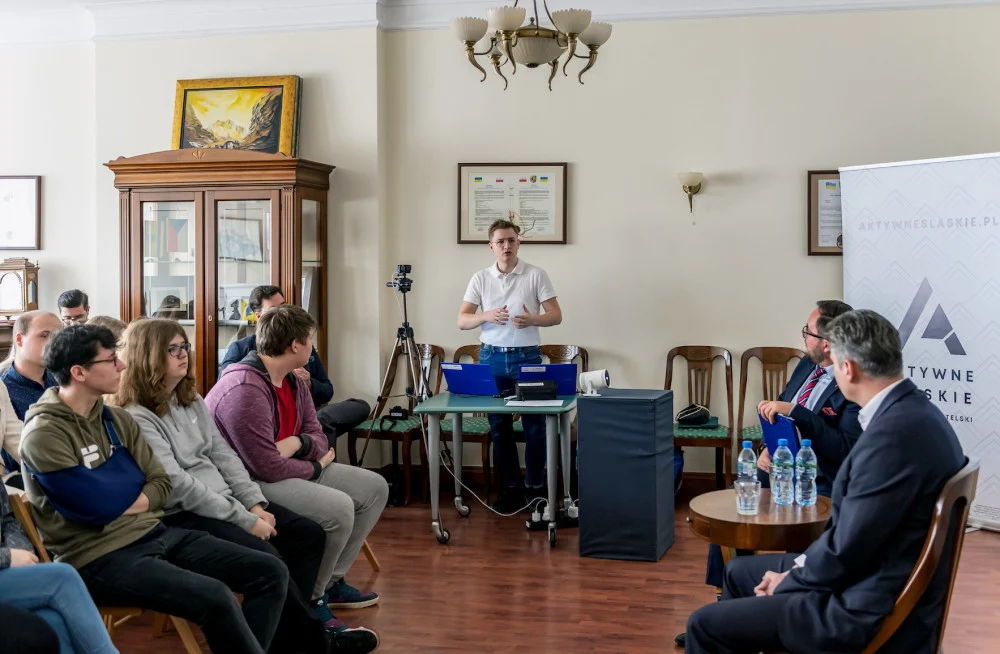 Prezydent Bytomia rozmawiał z młodzieżą o perspektywach rozwoju miasta