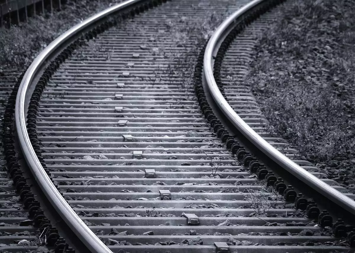 Śmiertelne potrącenie przez pociąg w Sosnowcu. Na torach zginął mężczyzna!