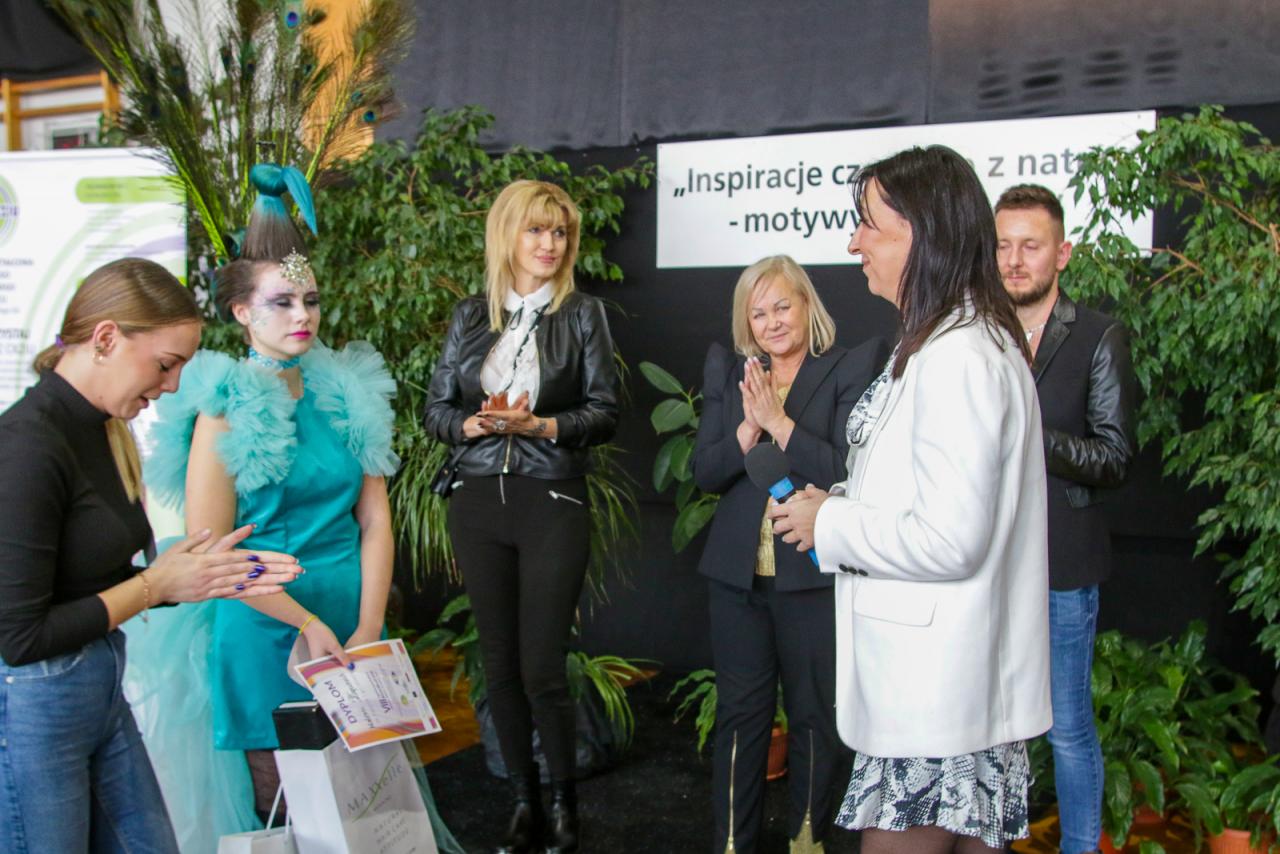 Finał VIII edycji Ogólnopolskiego Konkursu "Młody mistrz fryzjerstwa" 16