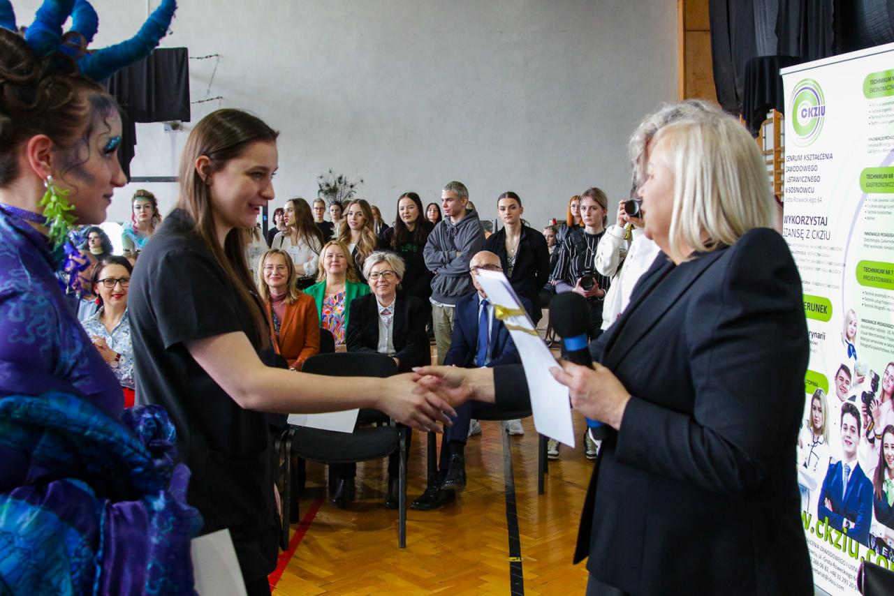 Finał VIII edycji Ogólnopolskiego Konkursu "Młody mistrz fryzjerstwa" 23