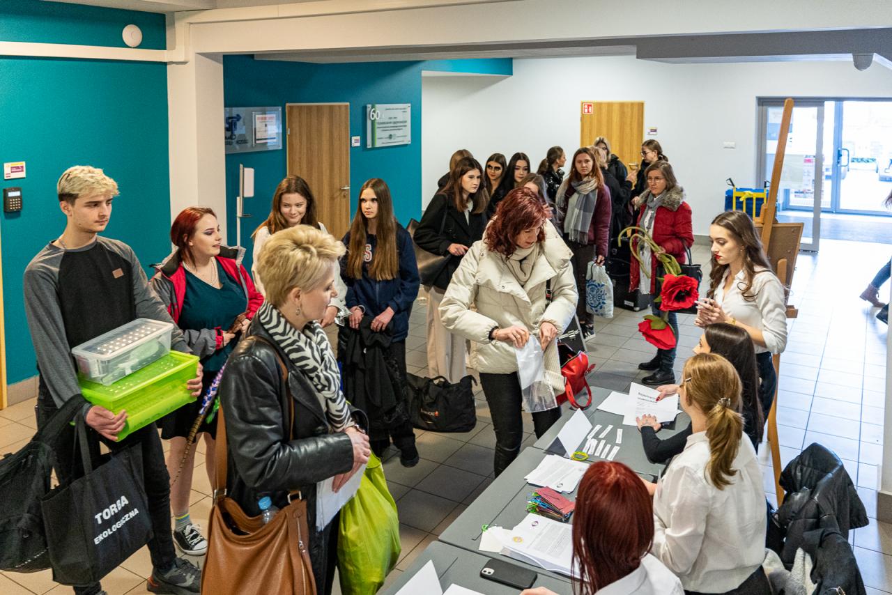 Finał VIII edycji Ogólnopolskiego Konkursu "Młody mistrz fryzjerstwa" 26